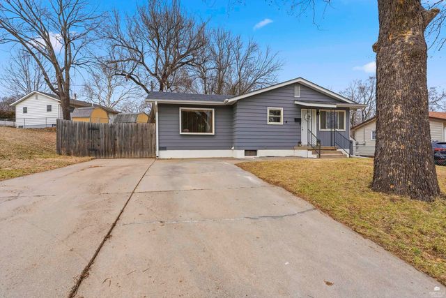1510 W 16TH Street, Junction City, KS 66441