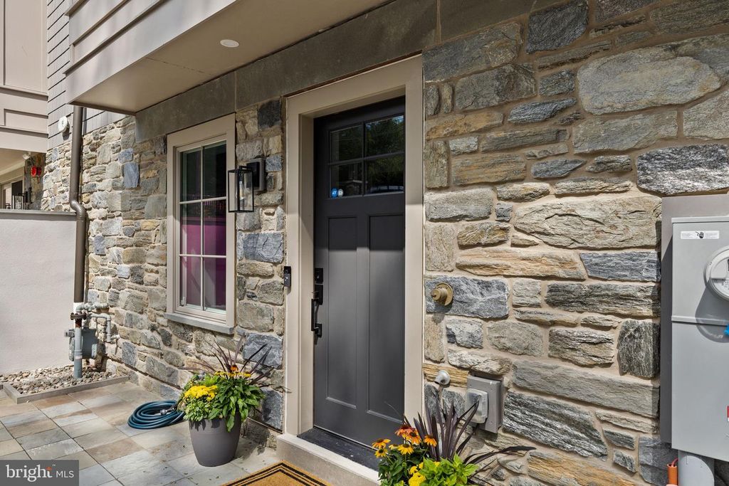 8215 SHAWNEE ST, PHILADELPHIA, PA 19118 — photo 3