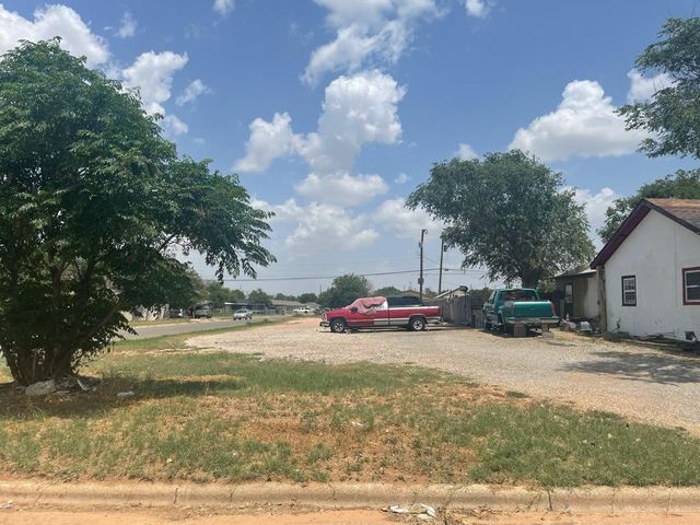 3701 Ave E, Lubbock, TX 79404