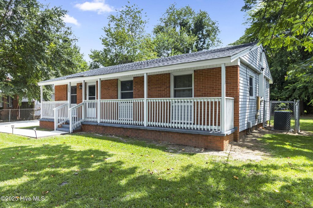 7006 Ryan Street, Fayetteville, NC 28314