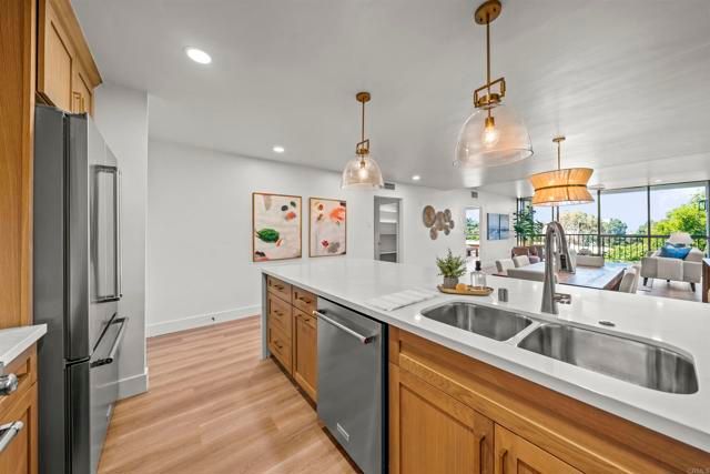 2500 Torrey Pines Rd 305, La Jolla (san Diego), CA 92037