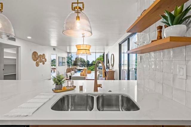 2500 Torrey Pines Rd 305, La Jolla (san Diego), CA 92037