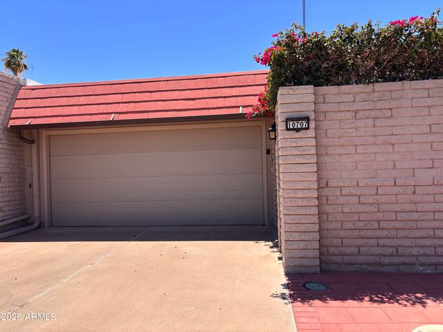 10707 W CAMEO Drive, Sun City, AZ 85351