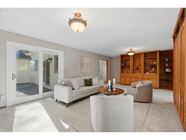 18132 WESTVIEW Dr, Lake Oswego, OR 97034