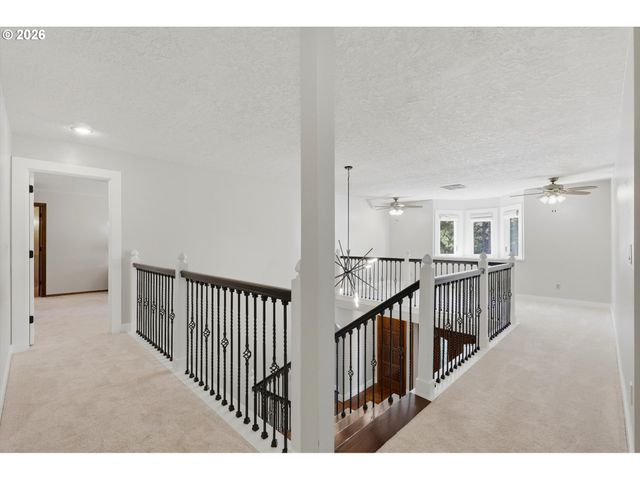 18132 WESTVIEW Dr, Lake Oswego, OR 97034