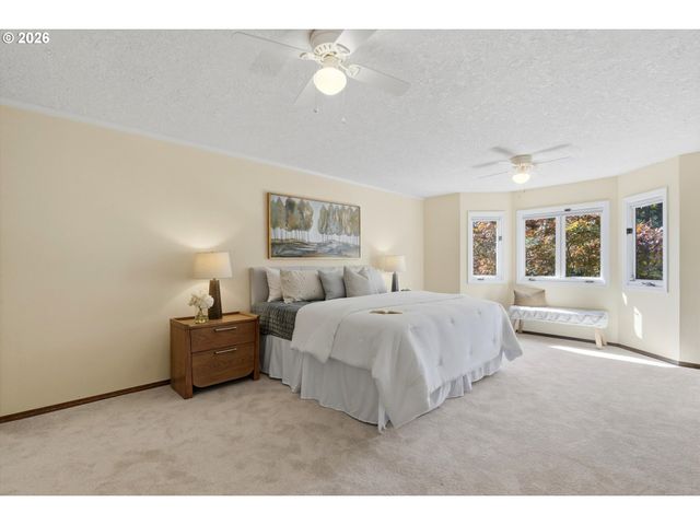 18132 WESTVIEW Dr, Lake Oswego, OR 97034