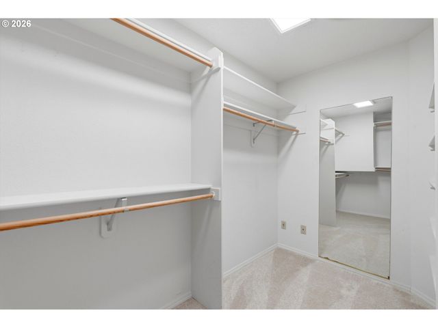 18132 WESTVIEW Dr, Lake Oswego, OR 97034