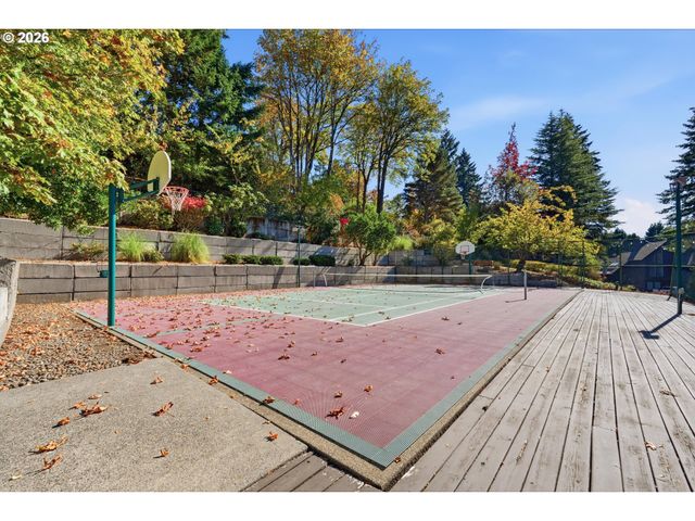 18132 WESTVIEW Dr, Lake Oswego, OR 97034