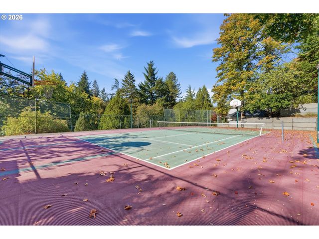 18132 WESTVIEW Dr, Lake Oswego, OR 97034