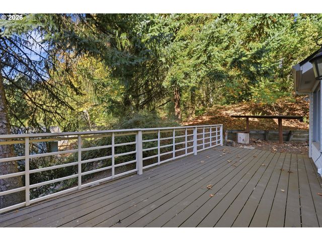18132 WESTVIEW Dr, Lake Oswego, OR 97034
