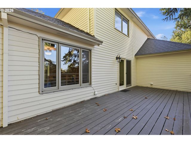 18132 WESTVIEW Dr, Lake Oswego, OR 97034