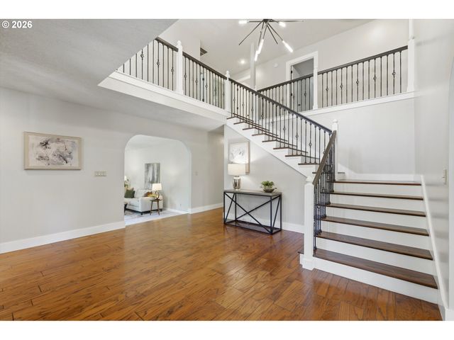 18132 WESTVIEW Dr, Lake Oswego, OR 97034