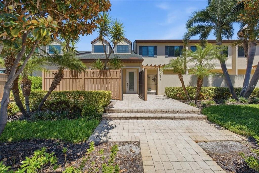 819 HIGHLAND STREET N, St Petersburg, FL 33701