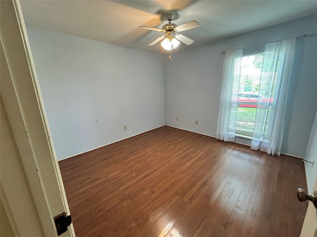 1806 Clear Creek Lane, Carrollton, TX 75007