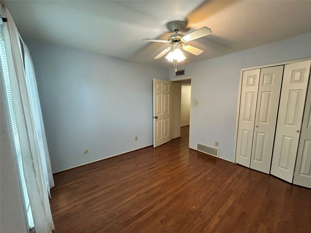 1806 Clear Creek Lane, Carrollton, TX 75007