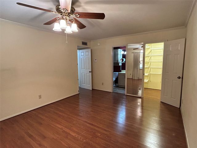 1806 Clear Creek Lane, Carrollton, TX 75007