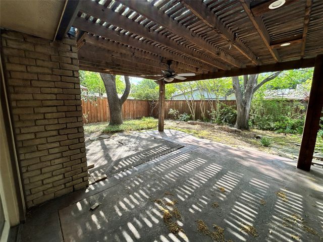 1806 Clear Creek Lane, Carrollton, TX 75007