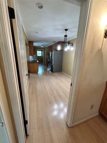 1806 Clear Creek Lane, Carrollton, TX 75007