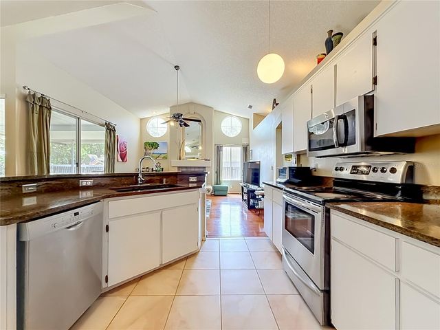 2924 PENRIDGE DRIVE, Palm Harbor, FL 34684