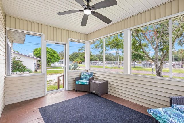 605 3RD AVENUE SW, Largo, FL 33770