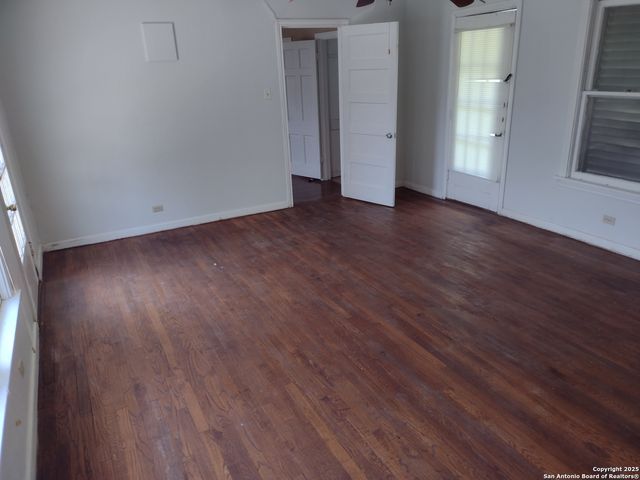 415 NORTH, San Antonio, TX 78201