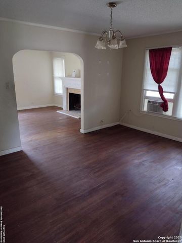 415 NORTH, San Antonio, TX 78201