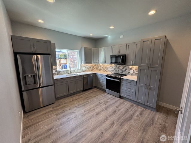 726 Reiten Road, Kent, WA 98030