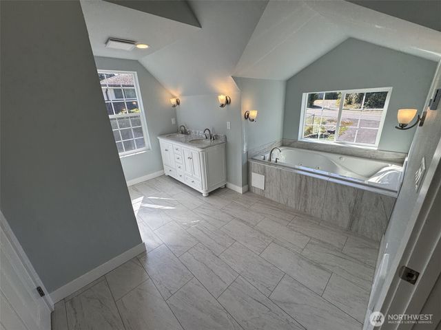726 Reiten Road, Kent, WA 98030