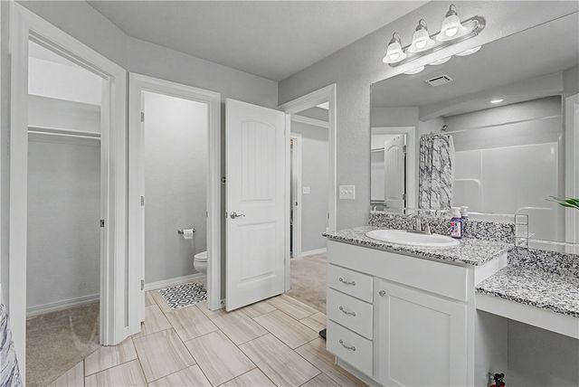 940 Silverthorn Drive, Centerton, AR 72719