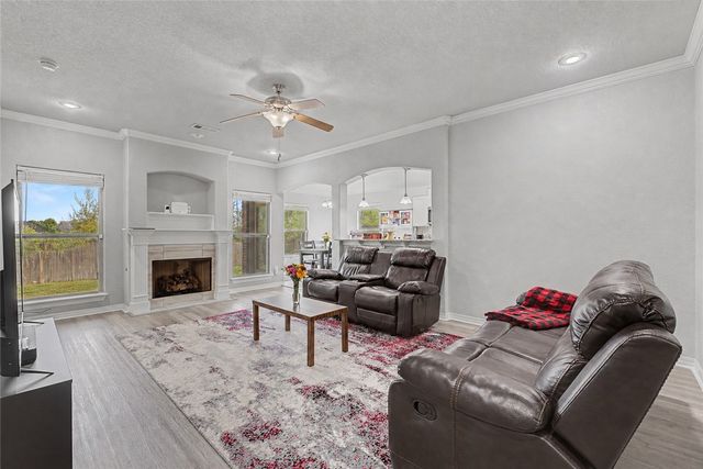 940 Silverthorn Drive, Centerton, AR 72719