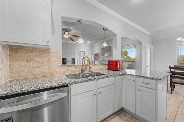 940 Silverthorn Drive, Centerton, AR 72719