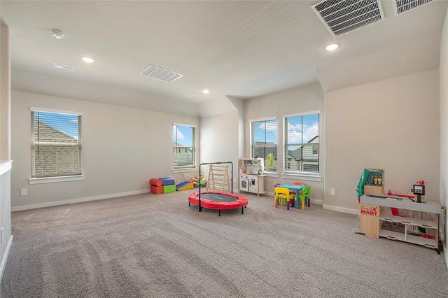 367 Oak Creek Drive, Lavon, TX 75166