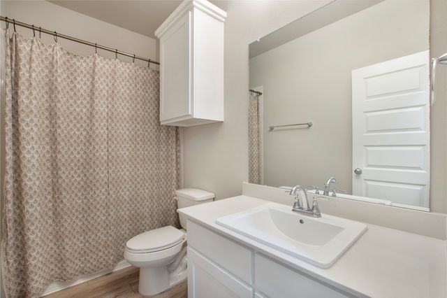 367 Oak Creek Drive, Lavon, TX 75166