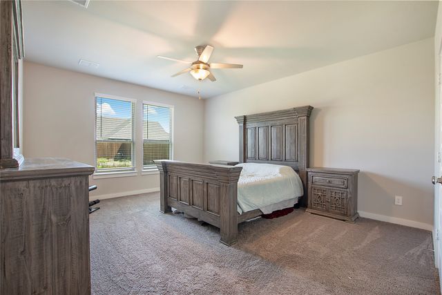 367 Oak Creek Drive, Lavon, TX 75166