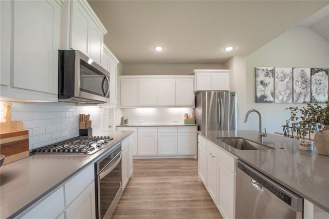 367 Oak Creek Drive, Lavon, TX 75166