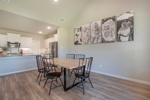 367 Oak Creek Drive, Lavon, TX 75166