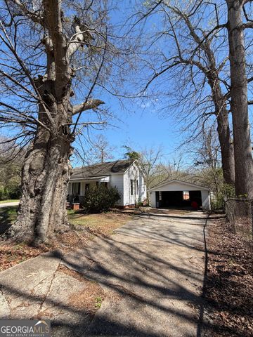 11 North Street, Manchester, GA 31816