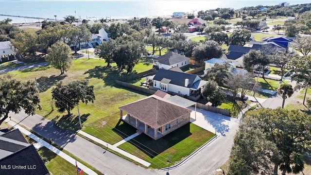 400 S Burke Avenue, Long Beach, MS 39560