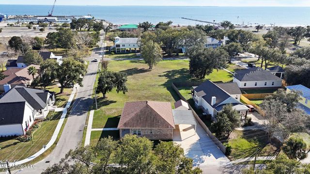 400 S Burke Avenue, Long Beach, MS 39560
