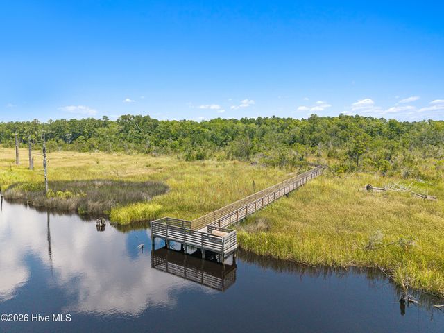 789 Breezewood Drive SE, Bolivia, NC 28422