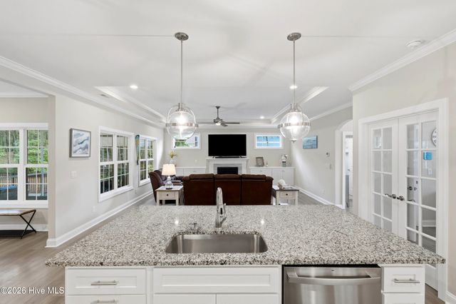 789 Breezewood Drive SE, Bolivia, NC 28422