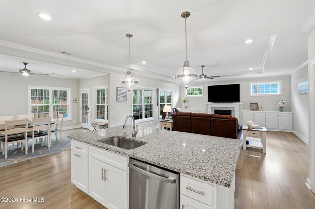 789 Breezewood Drive SE, Bolivia, NC 28422