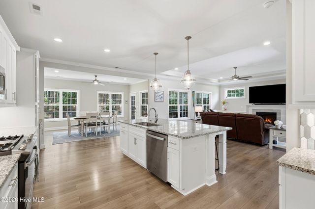 789 Breezewood Drive SE, Bolivia, NC 28422