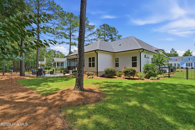 789 Breezewood Drive SE, Bolivia, NC 28422