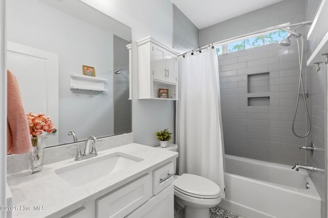 789 Breezewood Drive SE, Bolivia, NC 28422