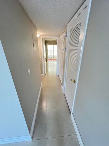 413 Greenbrier A, West Palm Beach, FL 33417