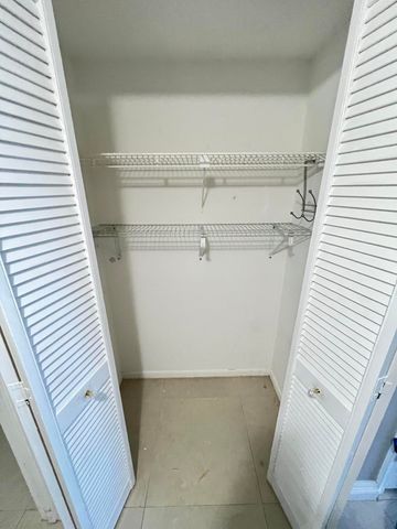 413 Greenbrier A, West Palm Beach, FL 33417