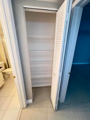 413 Greenbrier A, West Palm Beach, FL 33417