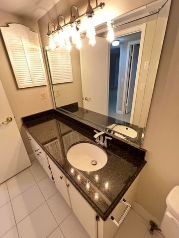 413 Greenbrier A, West Palm Beach, FL 33417