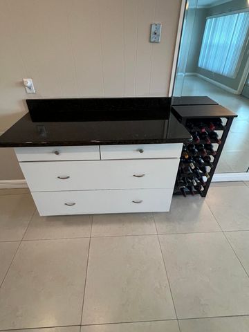 413 Greenbrier A, West Palm Beach, FL 33417